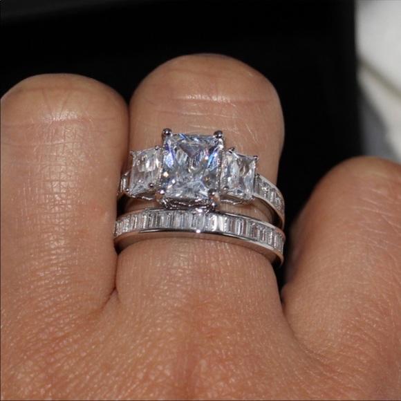 Jewelry - ‼️LAST CHANCE‼️ STERLING SILVER 2 PIECE BRIDAL SET
